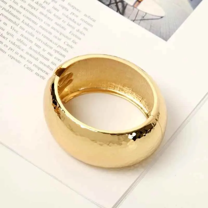 Big Bracelets Charm Jewelry - Fashion Cuffm Wide Simple Bangles - B0455