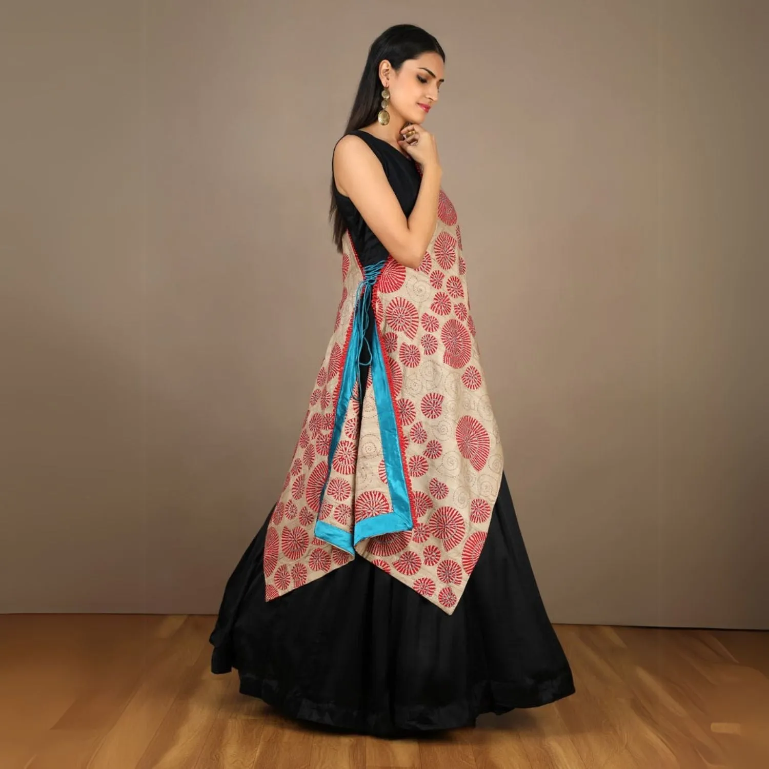 Red Tussar Silk Sujani Dupatta | Exquisite Folk Embroidery | Multi-Styling