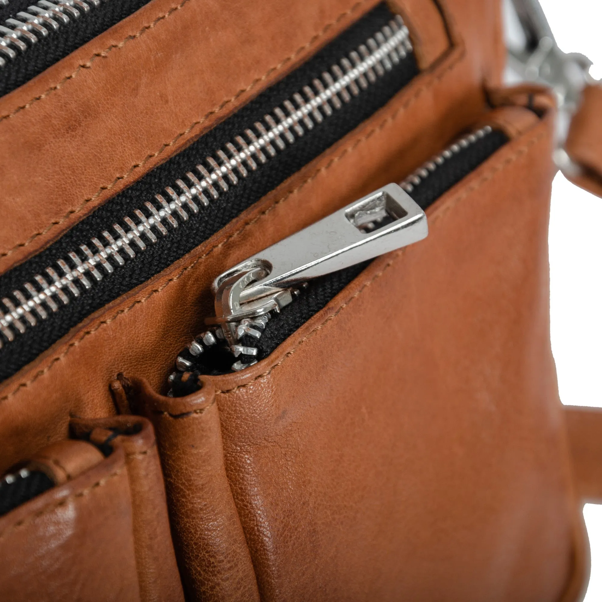 stillAnouk Zip Crossbody