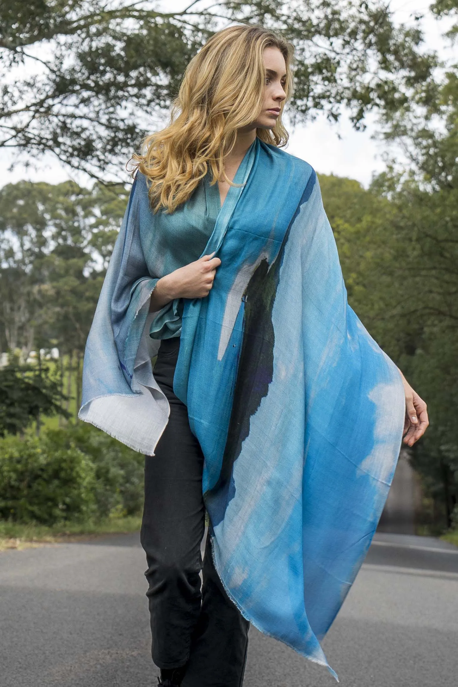WHITEHAVEN CASHMERE & MODAL SCARF